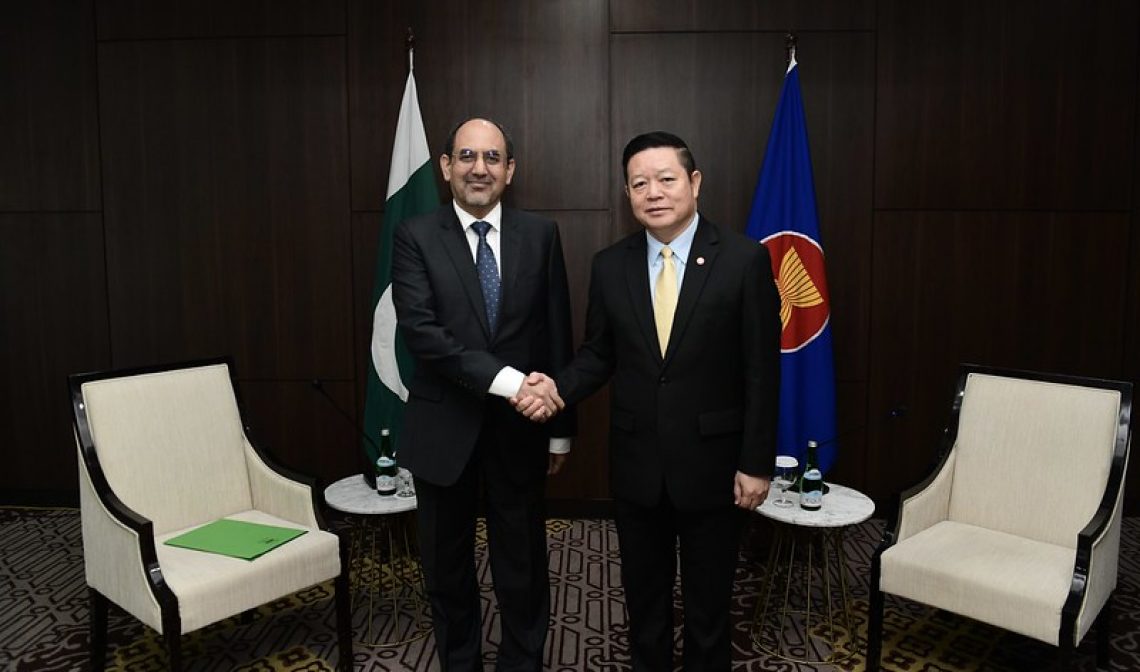 Ambassador-of-Pakistan-to-ASEAN-calls-on-Secretary-General-of-ASEAN-4-q19onunsbkts3od9l0zokvdceh5nylxu384gfixzcw.jpg