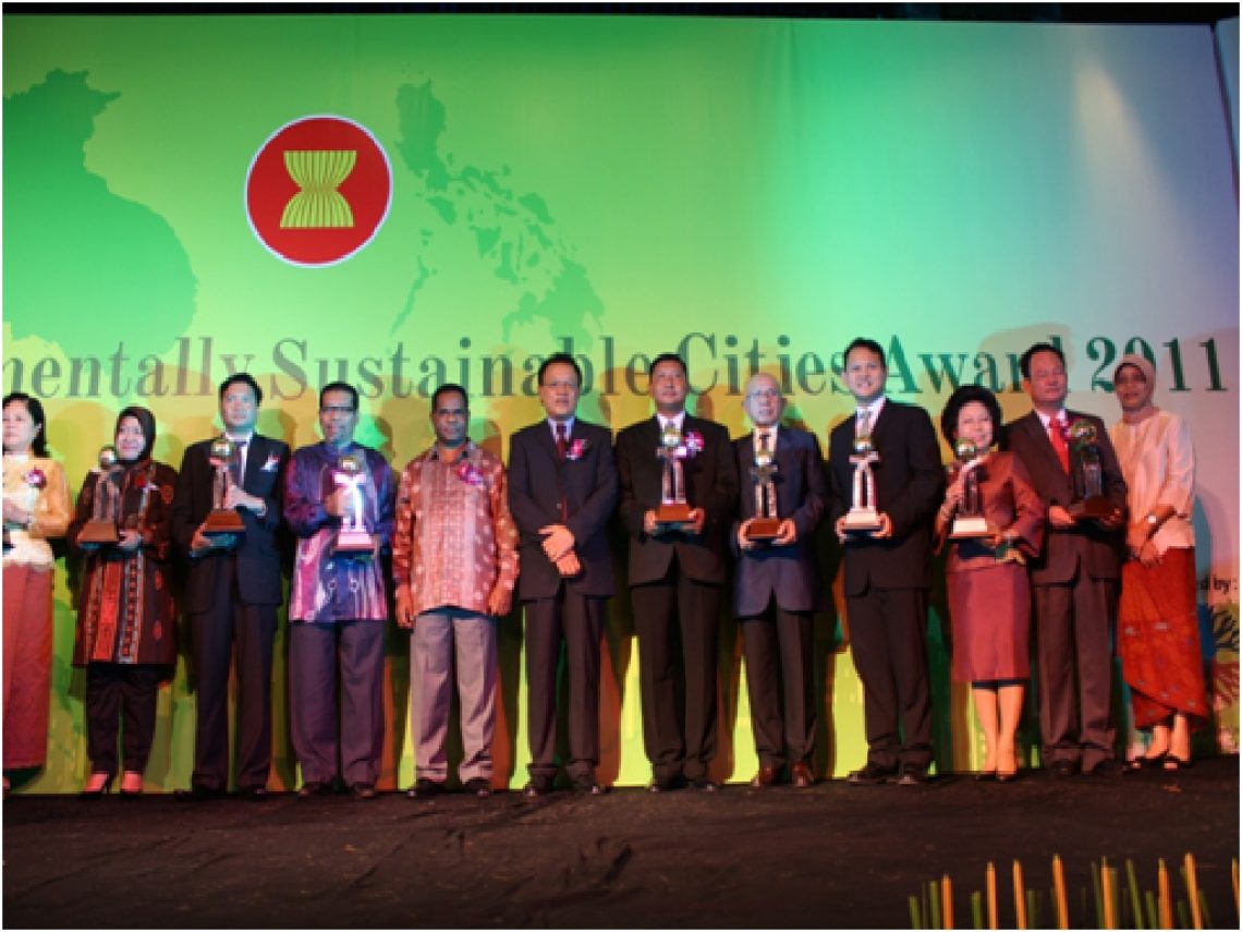 ASEAN-Celebrates-the-2nd-ASEAN-Environmentally-Sustainable-Cities-Award-pcqtyhepuy9mezu0skcn4jm377ro0e3lb1wp884tie.jpg