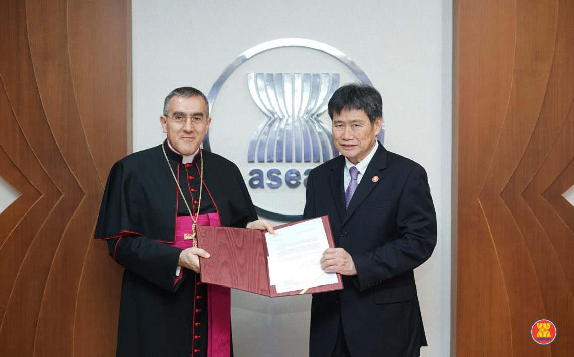 圣座驻东盟大使（Apostolic Nuncio）递交国书